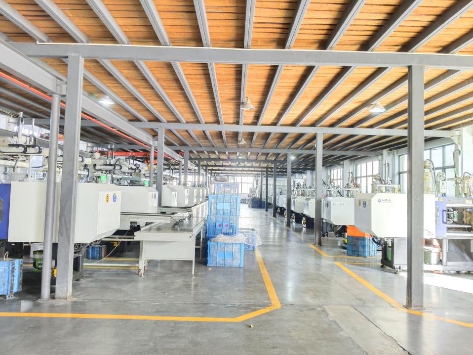 Injection Molding Machine
